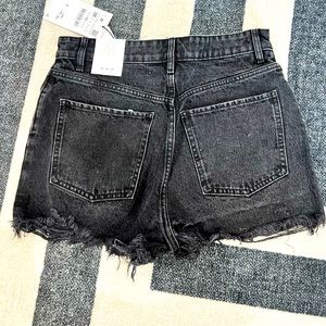 Zara women’s shorts size 6